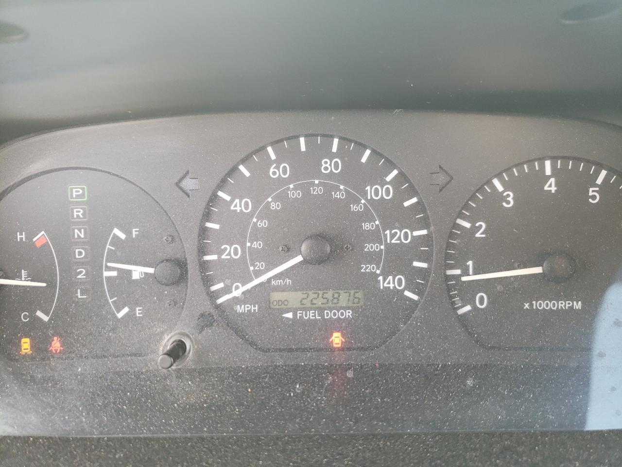 Photo 8 from auction – 2000 TOYOTA CAMRY LE with VIN 4T1BF22K7YU102946