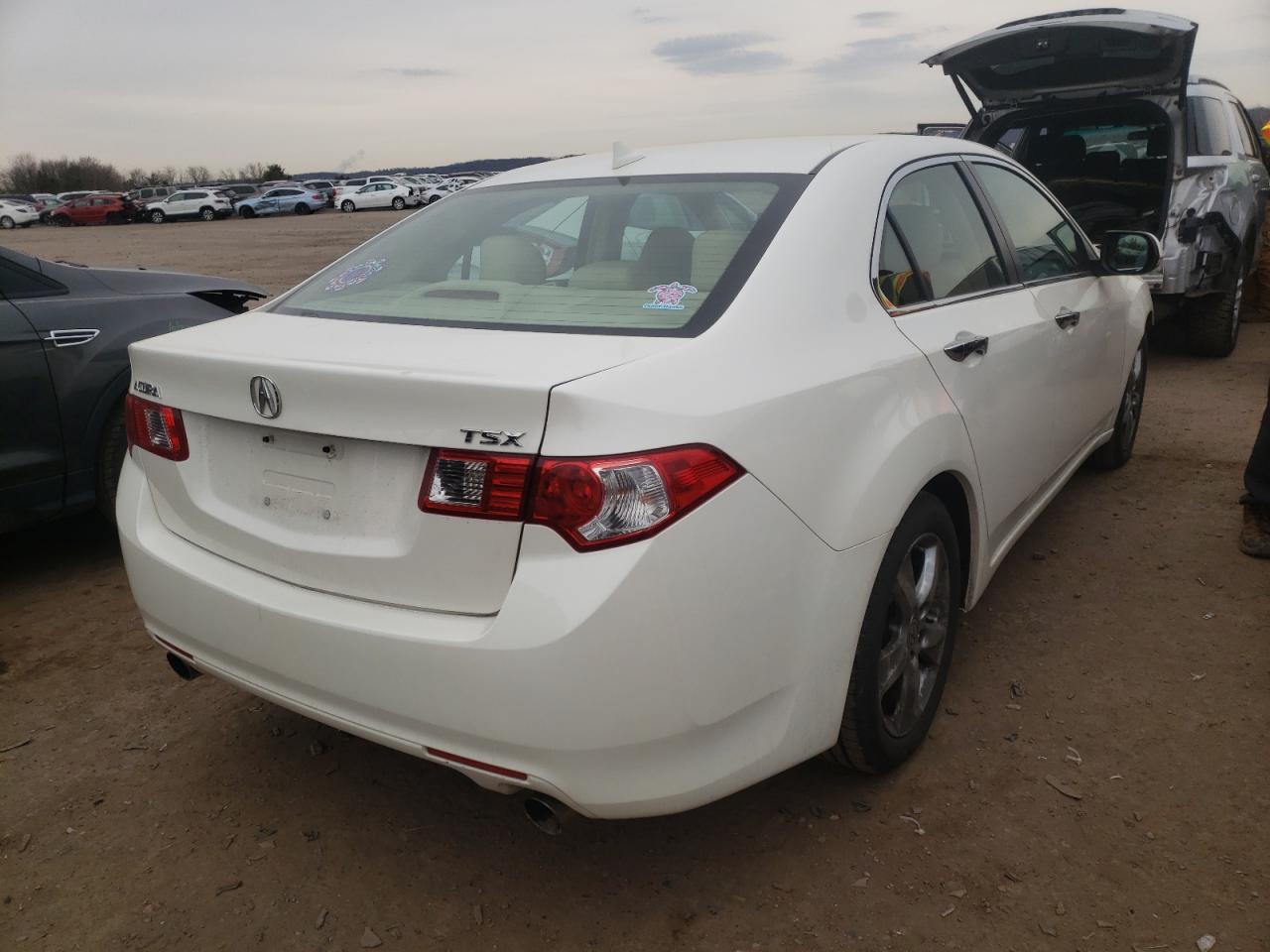 Photo 4 from auction – 2010 ACURA TSX with VIN JH4CU2F63AC009329