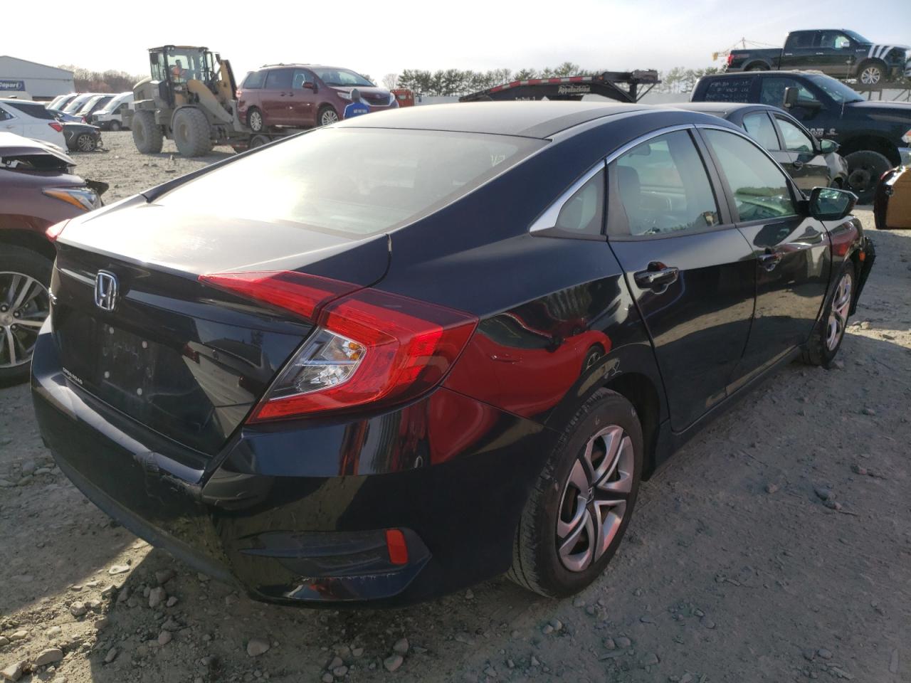 Photo 4 from auction – 2016 HONDA CIVIC LX with VIN 2HGFC2F56GH568390