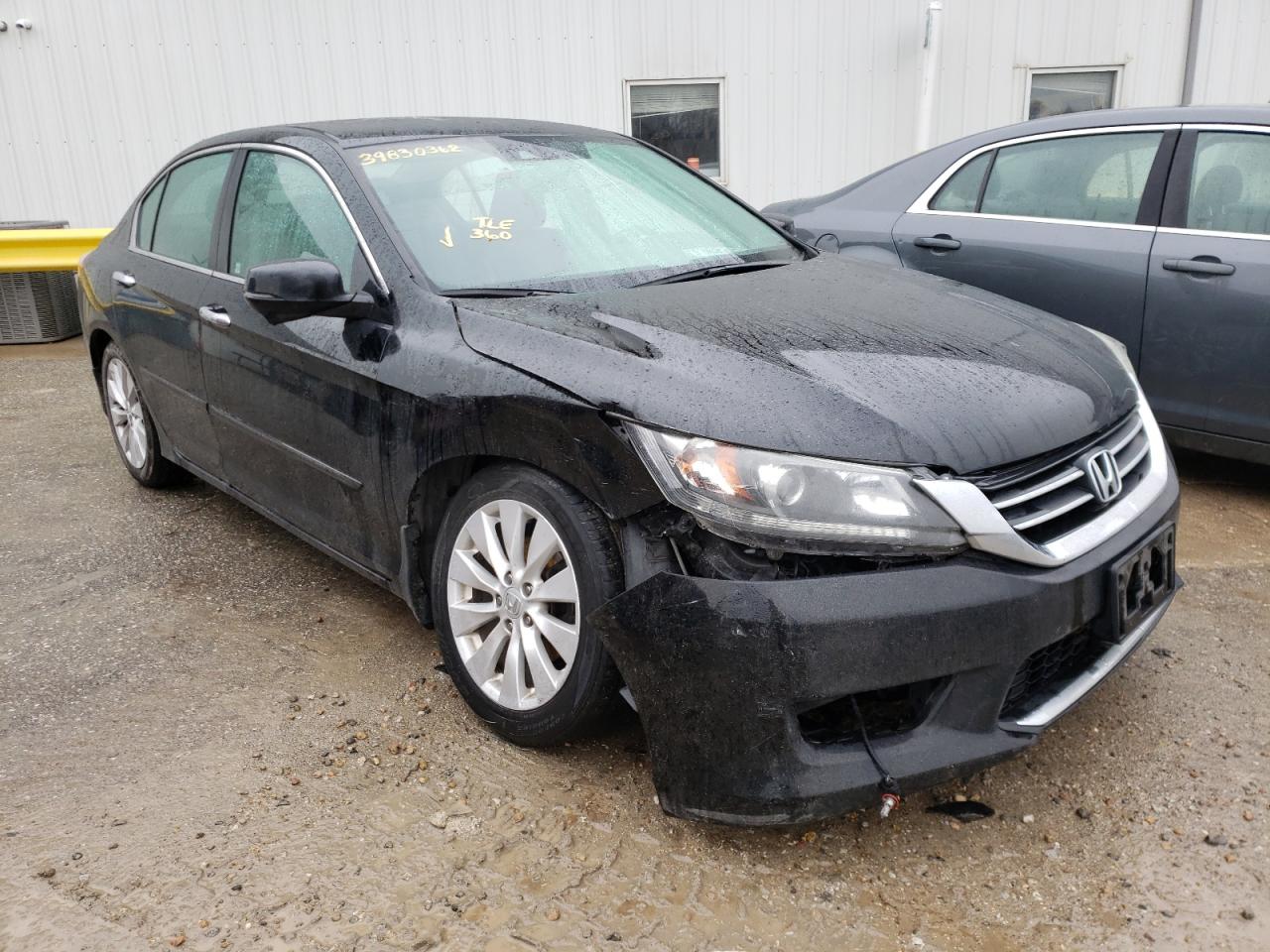 HONDA ACCORD EXL 2015 with VIN 1HGCR2F83FA133030 - Photo from auction