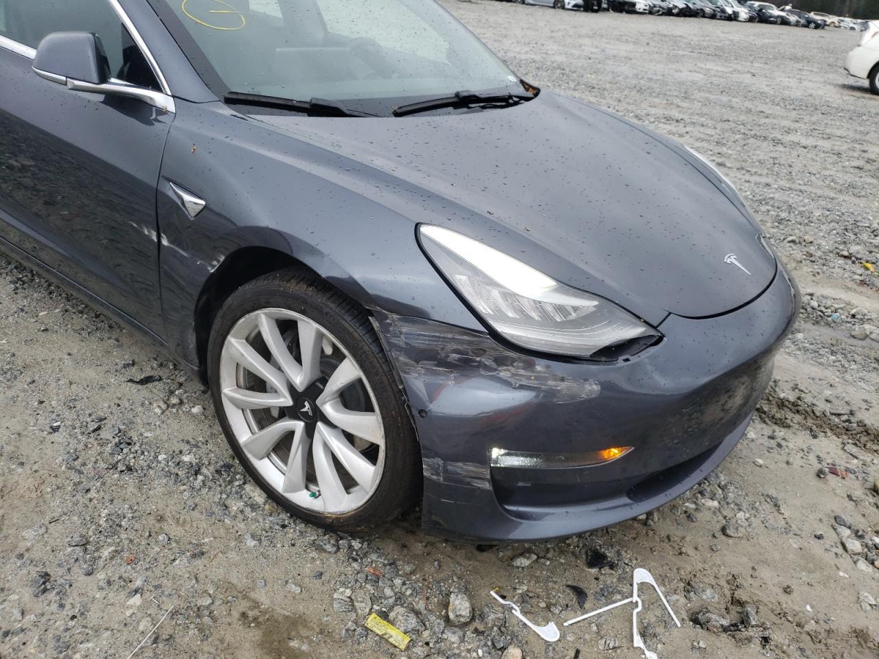 Photo 9 from auction – 2018 TESLA MODEL 3 with VIN 5YJ3E1EA3JF010899