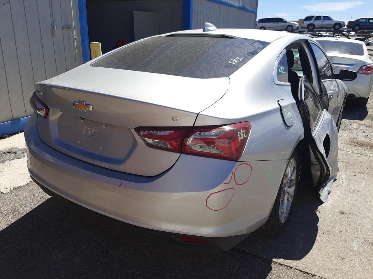 Photo 4 from auction – 2019 CHEVROLET MALIBU LT with VIN 1G1ZD5ST6KF106932