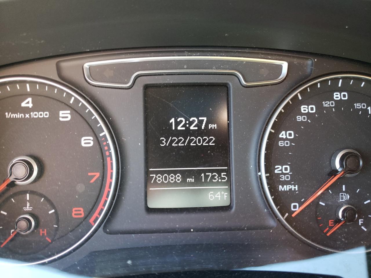 Photo 8 from auction – 2018 AUDI Q3 PREMIUM with VIN WA1BCCFS1JR023918