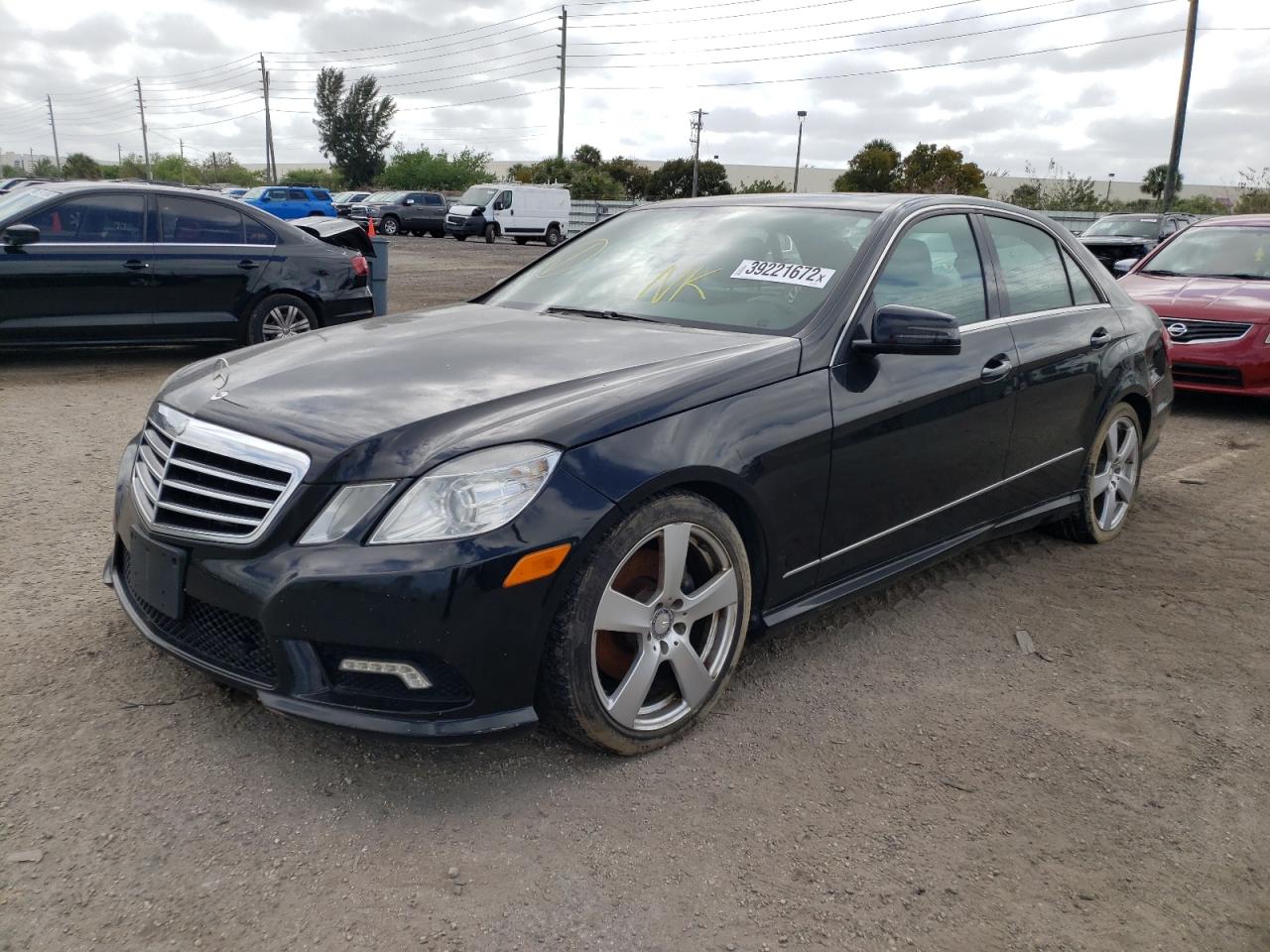 Photo 2 from auction – 2011 MERCEDES-BENZ E 350 4MAT with VIN WDDHF8HB0BA495843