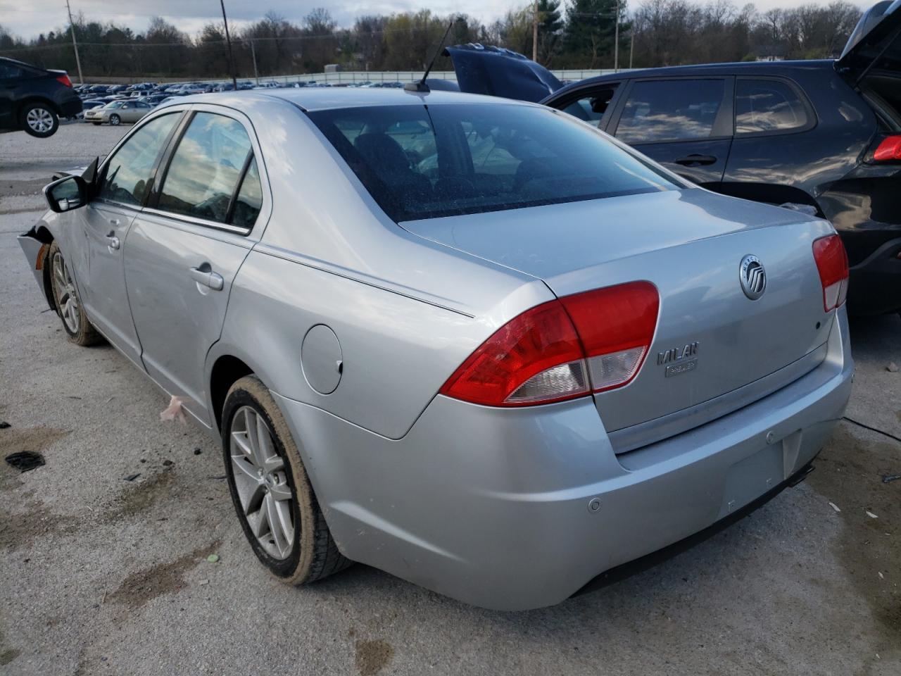 Photo 3 from auction – 2010 MERCURY MILAN PREM with VIN 3MEHM0JA3AR662220