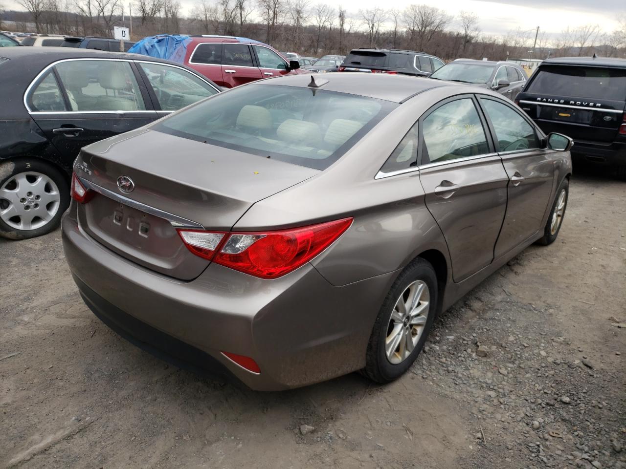 Photo 4 from auction – 2014 HYUNDAI SONATA GLS with VIN 5NPEB4AC1EH840427
