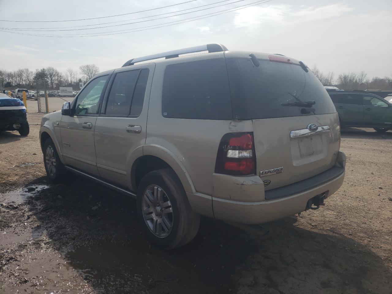 Photo 3 from auction – 2007 FORD EXPLORER L with VIN 1FMEU75827UA53878