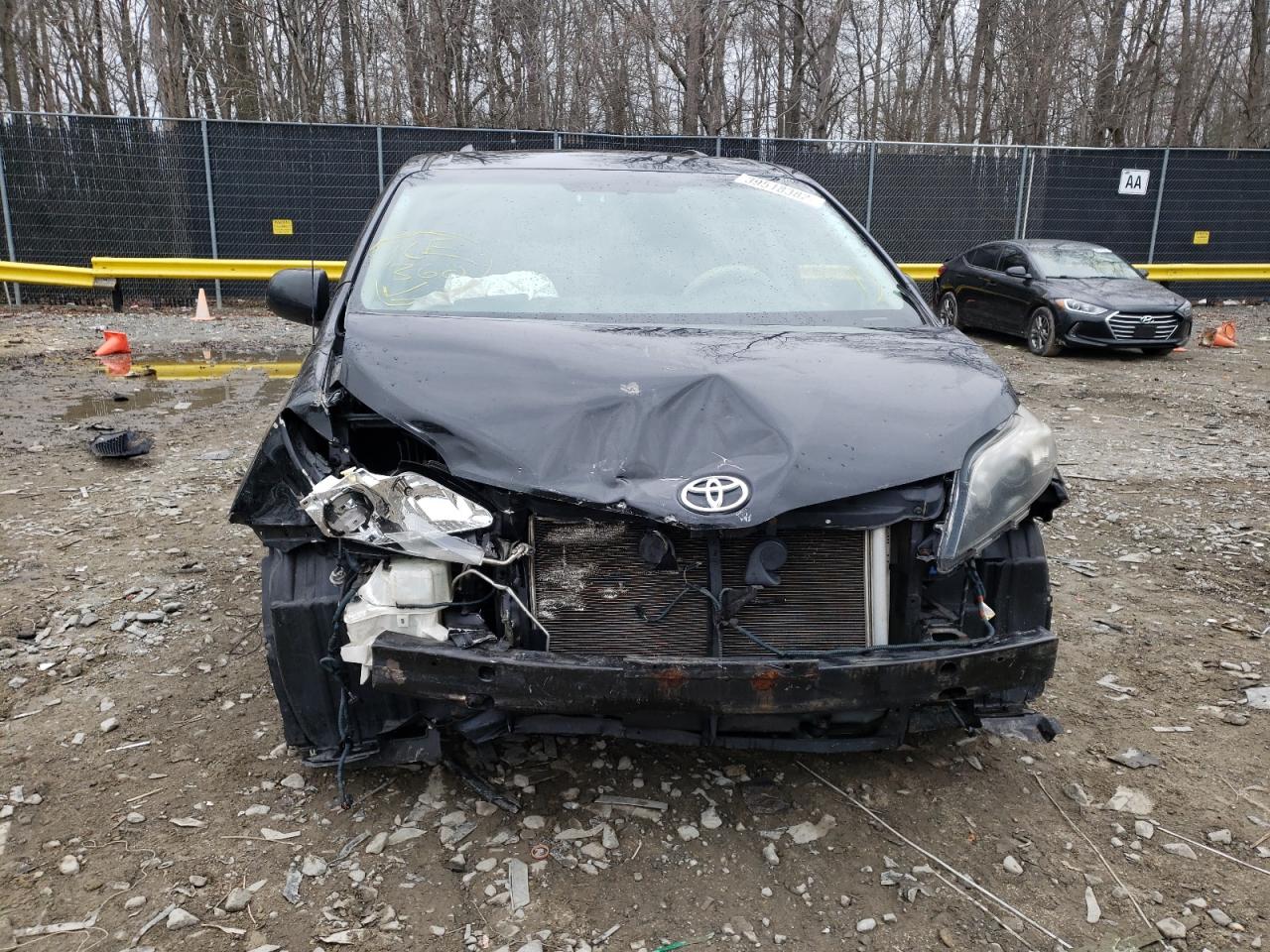 Photo 9 from auction – 2011 TOYOTA SIENNA SPO with VIN 5TDXK3DC2BS033287