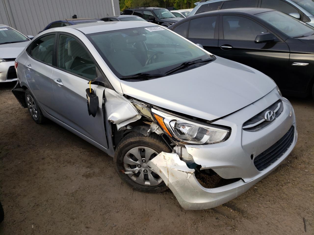 HYUNDAI ACCENT SE 2017 with VIN KMHCT4AE1HU194737 - Photo from auction