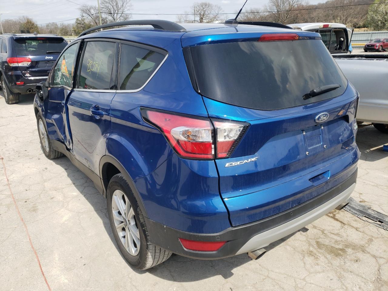 Photo 3 from auction – 2017 FORD ESCAPE SE with VIN 1FMCU0GD5HUD94721