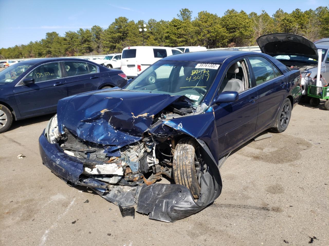 Photo 2 from auction – 2005 TOYOTA CAMRY LE with VIN 4T1BE30K45U430719