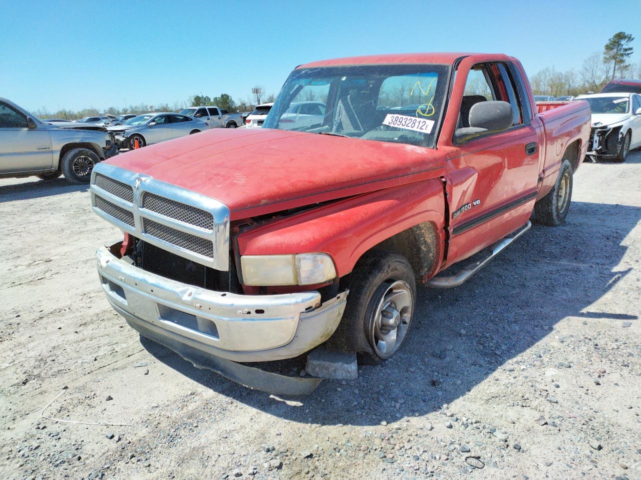 Photo 2 from auction – 2000 DODGE RAM 1500 with VIN 1B7HC13Y4YJ104871