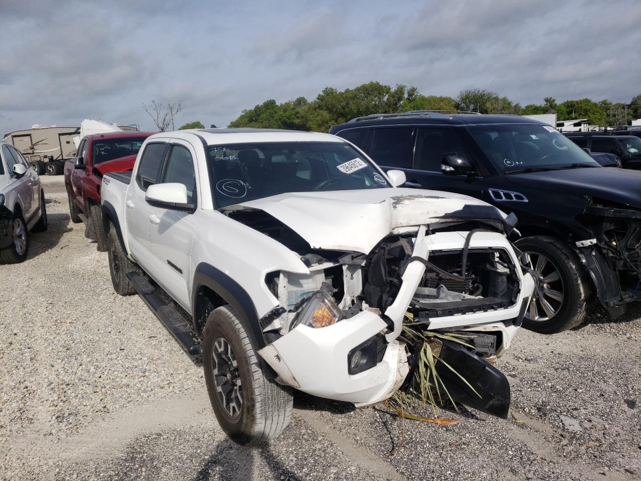 TOYOTA TACOMA DOU 2017 with VIN 3TMCZ5AN4HM045901 - Photo from auction