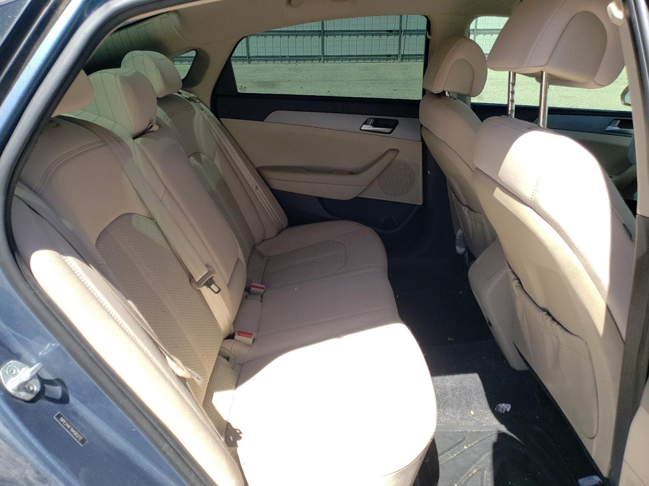 Photo 6 from auction – 2017 HYUNDAI SONATA SE with VIN 5NPE24AF7HH583272