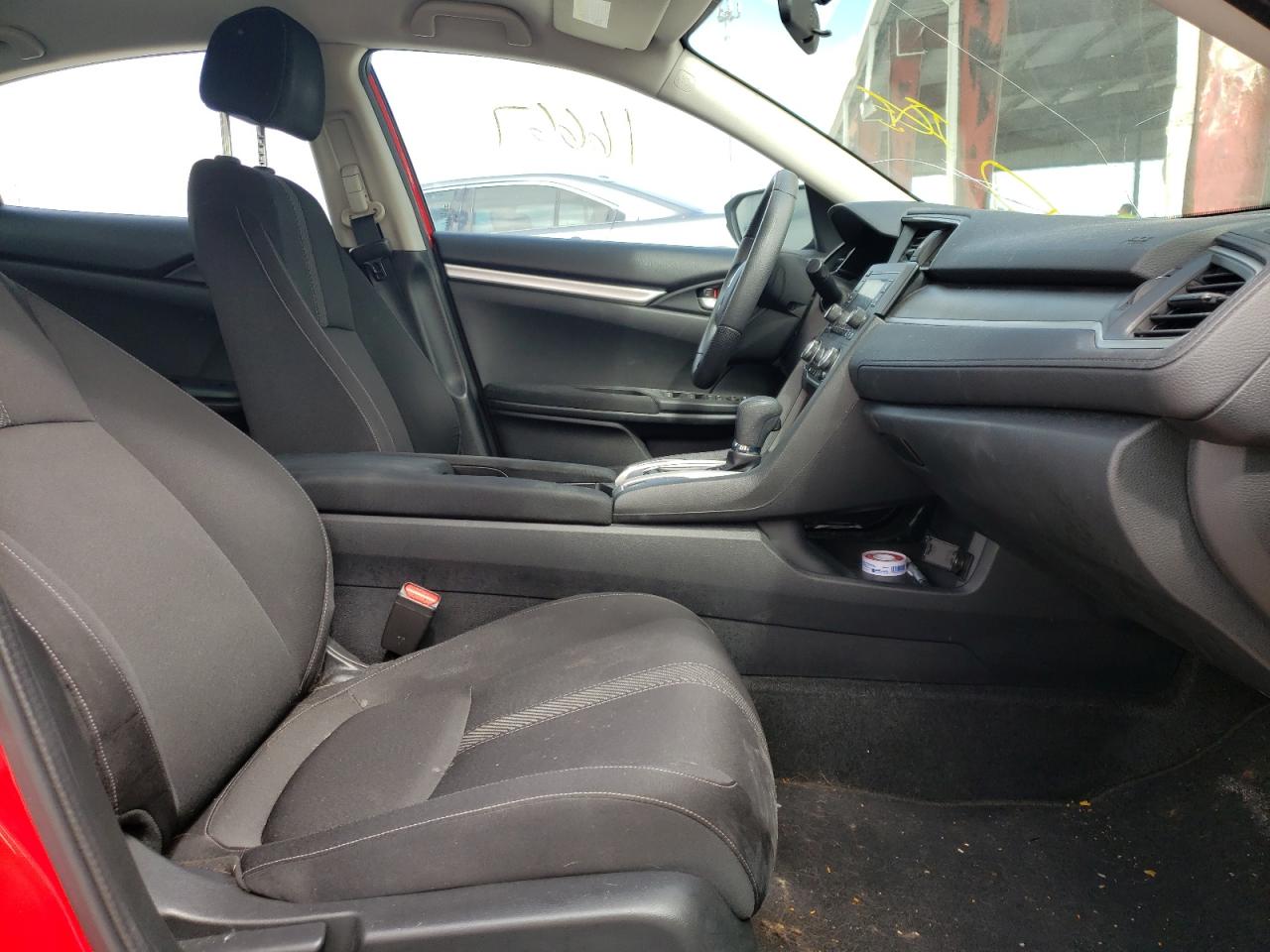 Photo 5 from auction – 2016 HONDA CIVIC LX with VIN 2HGFC2F54GH544718