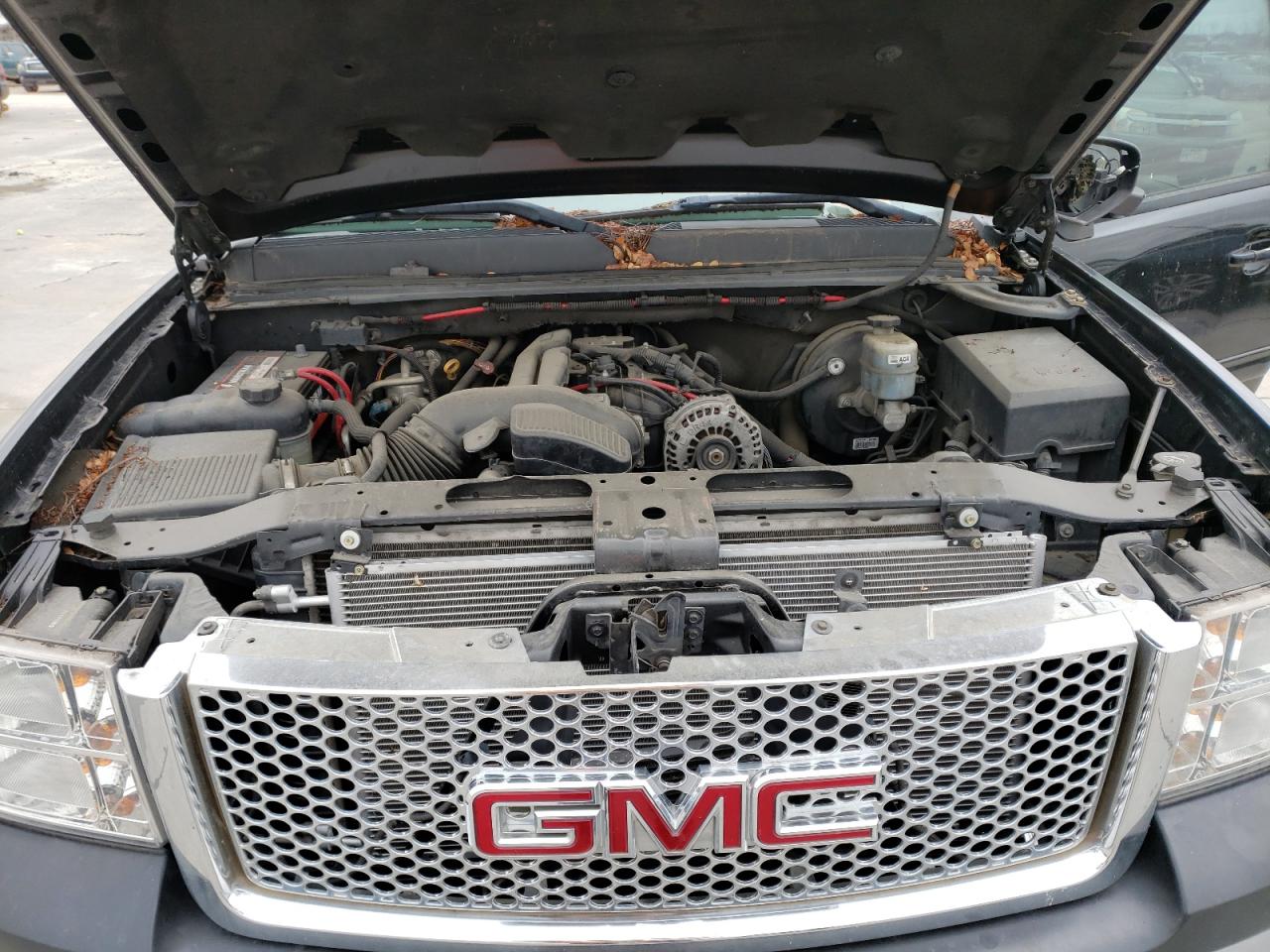 Photo 7 from auction – 2008 GMC SIERRA C15 with VIN 3GTEC13J68G300379