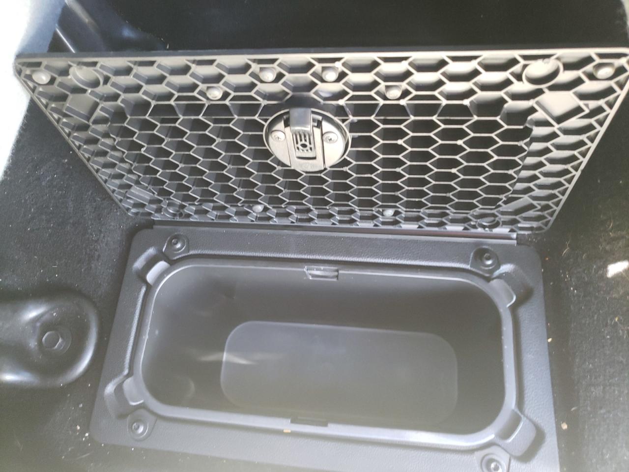 Photo 9 from auction – 2015 RAM 1500 ST with VIN 3C6RR7KT8FG699435