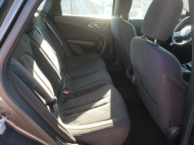 Photo 6 from auction – 2015 CHRYSLER 200 LIMITE with VIN 1C3CCCABXFN574174