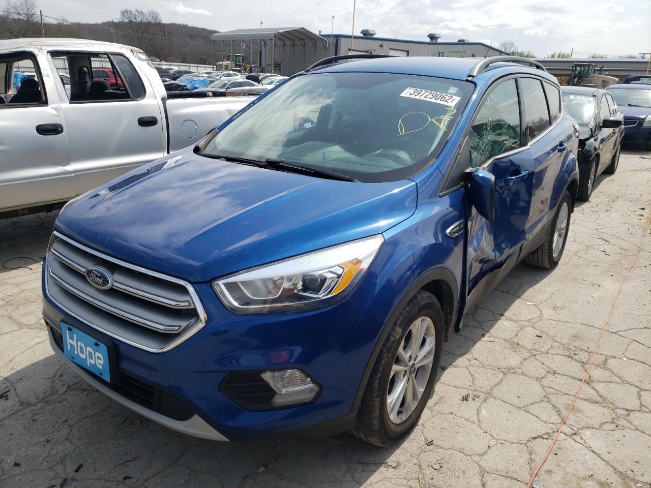 Photo 2 from auction – 2017 FORD ESCAPE SE with VIN 1FMCU0GD5HUD94721
