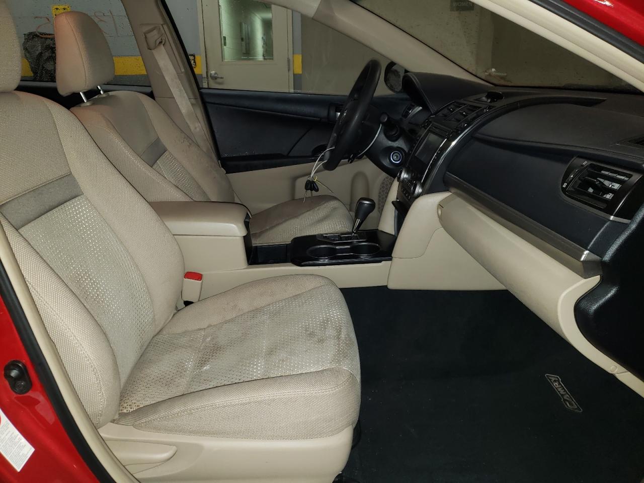 Photo 5 from auction – 2014 TOYOTA CAMRY L with VIN 4T1BF1FK2EU786885