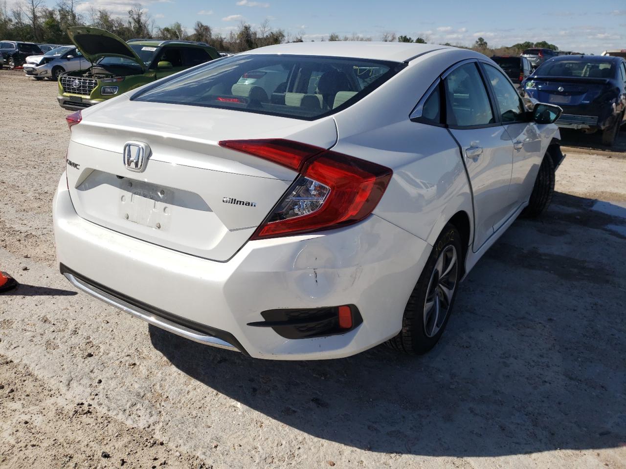 Photo 4 from auction – 2019 HONDA CIVIC LX with VIN 19XFC2F69KE046977