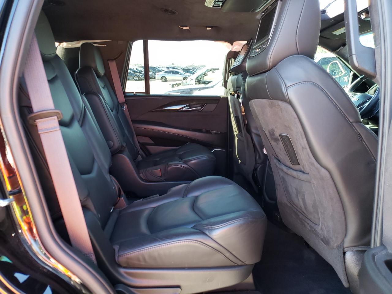 Photo 6 from auction – 2016 CADILLAC ESCALADE P with VIN 1GYS4DKJ2GR415203
