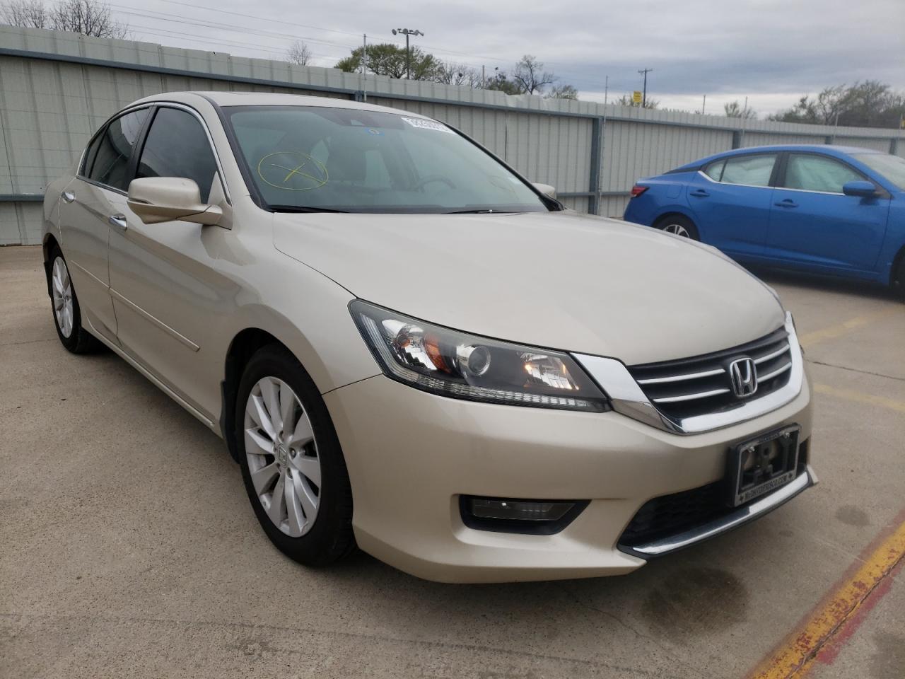 HONDA ACCORD EXL 2015 with VIN 1HGCR2F88FA133542 - Photo from auction