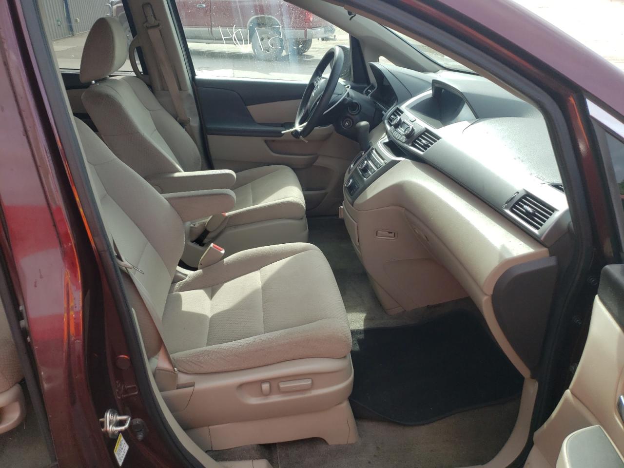 Photo 5 from auction – 2014 HONDA ODYSSEY LX with VIN 5FNRL5H28EB117464