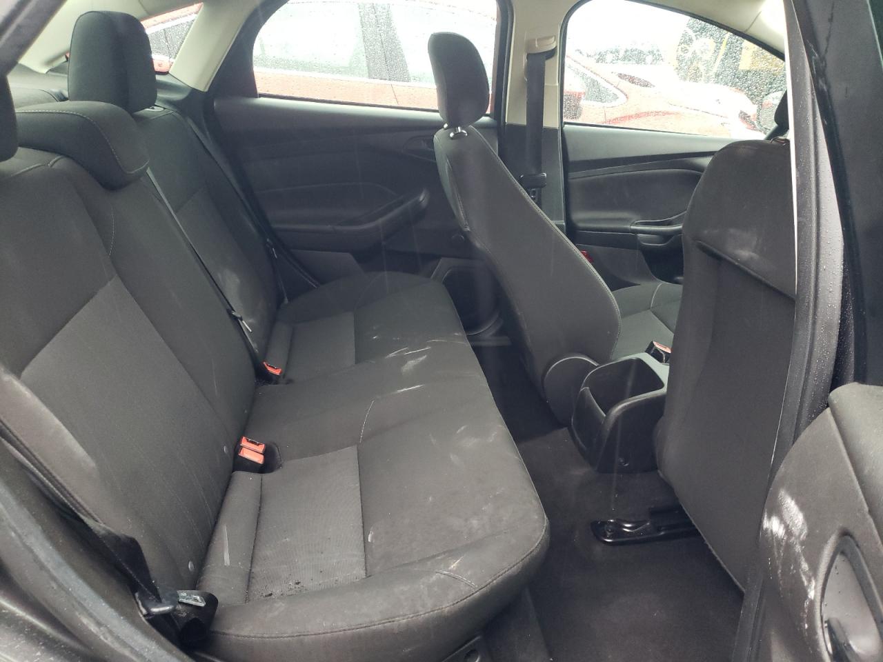 Photo 6 from auction – 2017 FORD FOCUS S with VIN 1FADP3E23HL311883