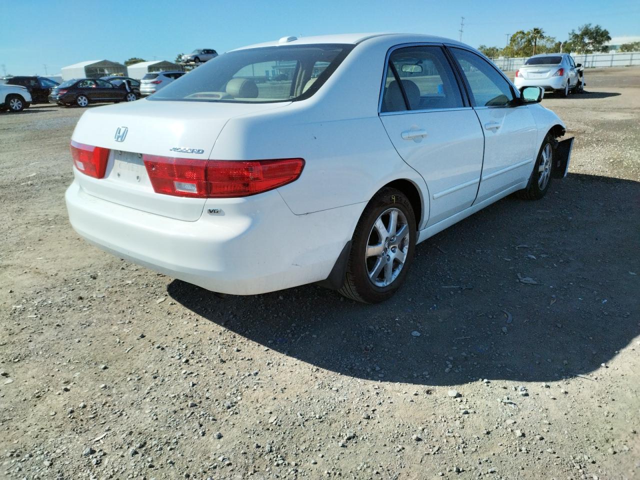 Photo 4 from auction – 2005 HONDA ACCORD EX with VIN 1HGCM66825A033019