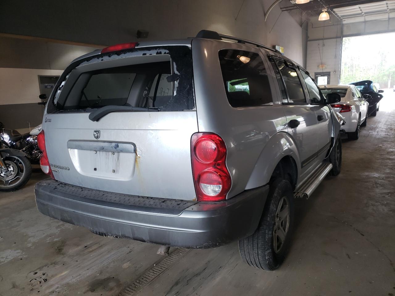 Photo 4 from auction – 2005 DODGE DURANGO SL with VIN 1D4HB48N75F568502
