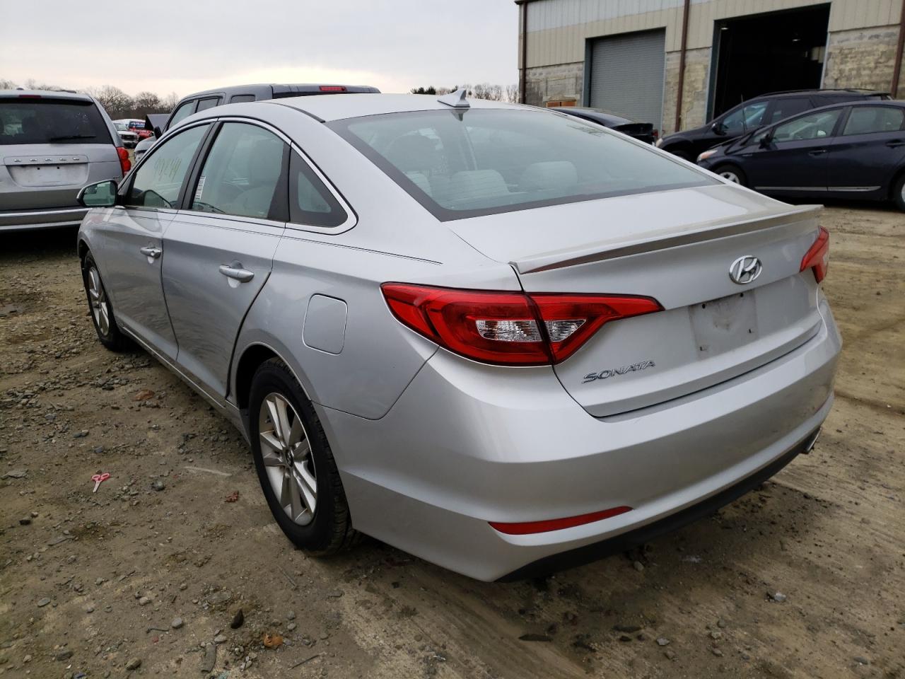 Photo 3 from auction – 2015 HYUNDAI SONATA SE with VIN 5NPE24AF5FH087738