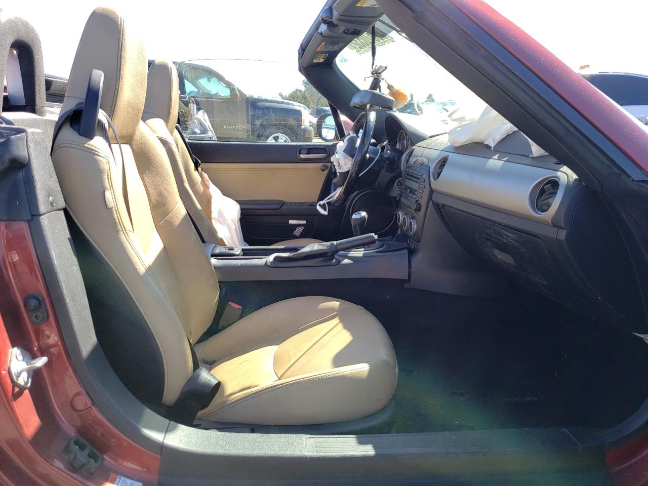 Photo 5 from auction – 2011 MAZDA MX-5 MIATA with VIN JM1NC2PF6B0218241