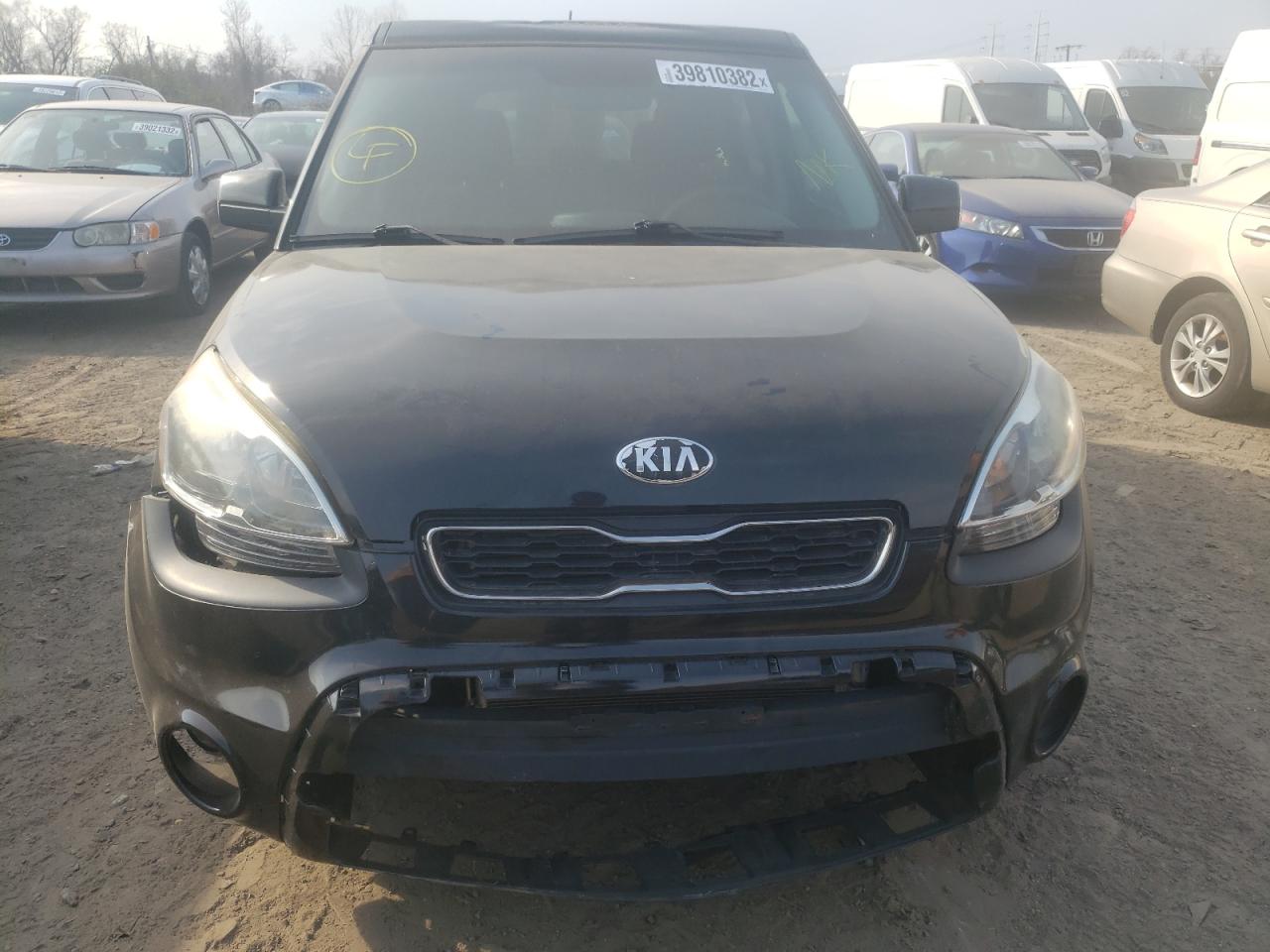 Photo 9 from auction – 2013 KIA SOUL with VIN KNDJT2A53D7773141