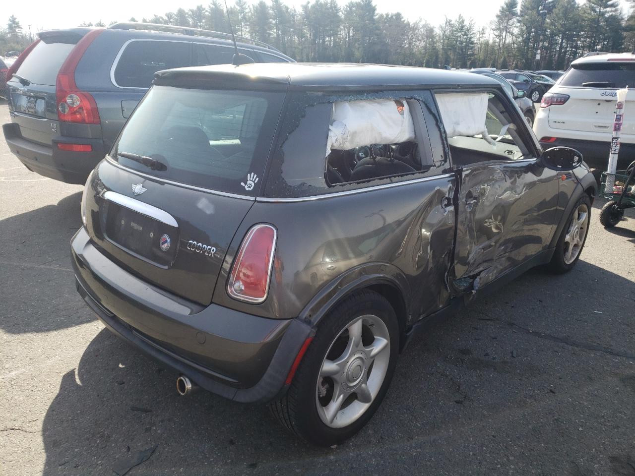 Photo 4 from auction – 2006 MINI COOPER with VIN WMWRC33576TJ75132