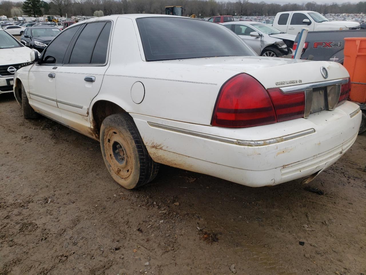 Photo 3 from auction – 2003 MERCURY GRAND MARQ with VIN 2MEFM74W23X633061
