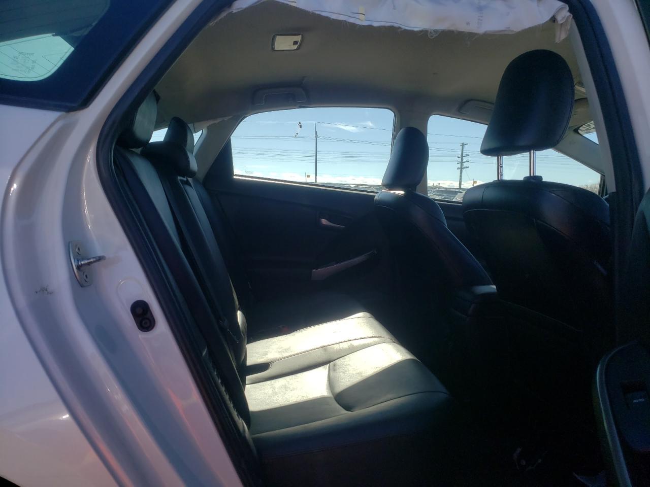 Photo 6 from auction – 2013 TOYOTA PRIUS with VIN JTDKN3DU7D5584589