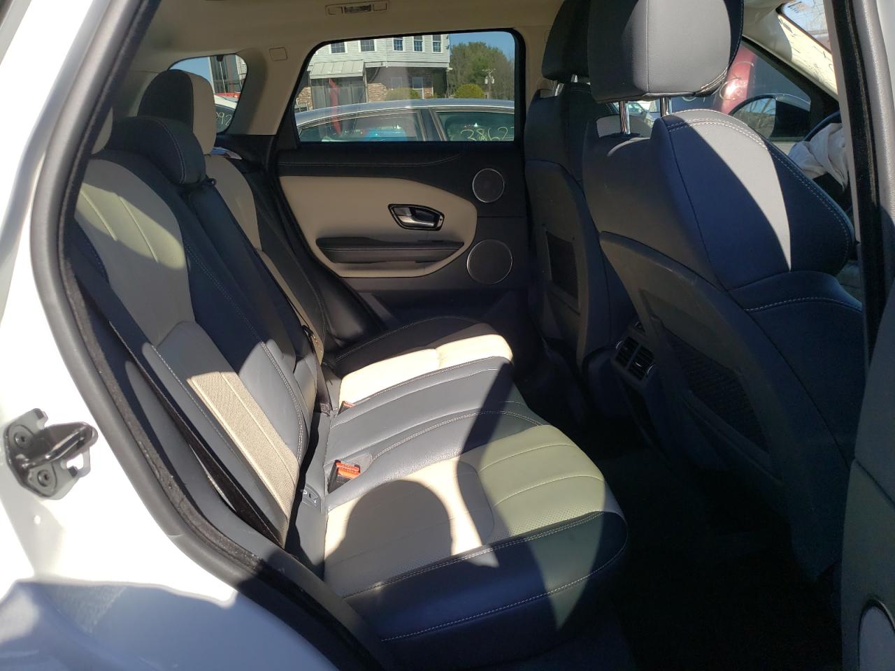 Photo 6 from auction – 2019 LAND ROVER RANGE ROVE with VIN SALVP2RX6KH330235
