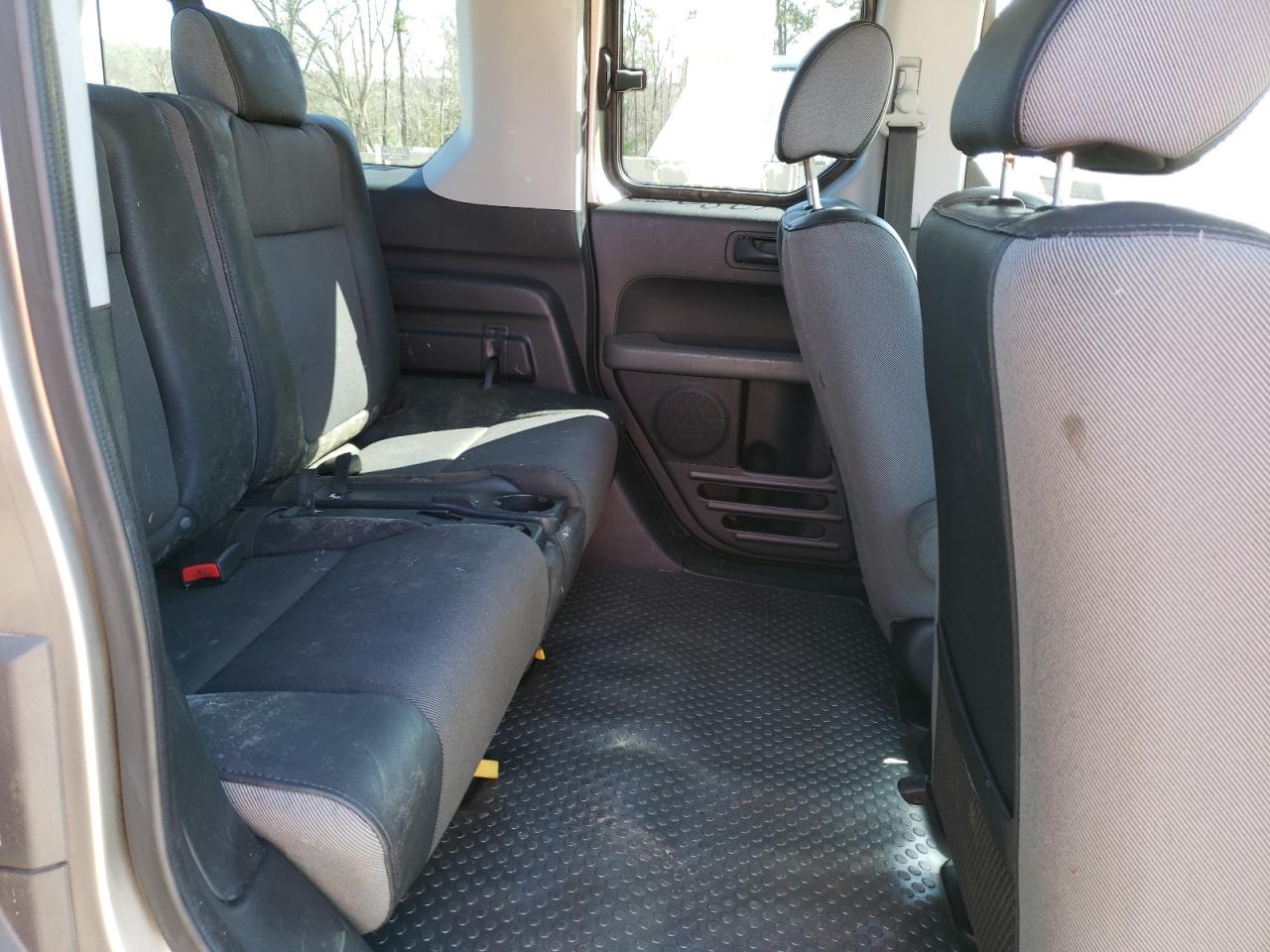 Photo 6 from auction – 2004 HONDA ELEMENT EX with VIN 5J6YH28564L023191