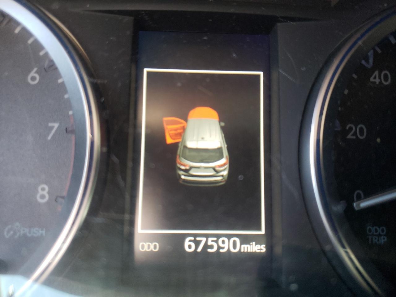 Photo 8 from auction – 2018 TOYOTA HIGHLANDER with VIN 5TDJZRFH2JS845099