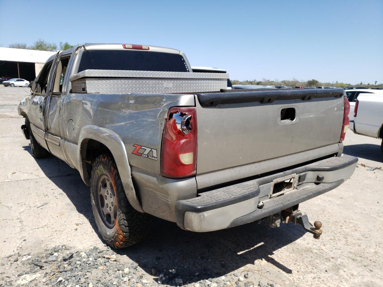 Photo 3 from auction – 2003 CHEVROLET SILVERADO with VIN 1GCEK19T83E126052