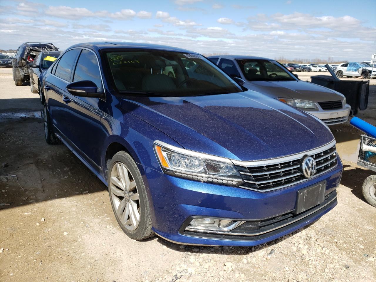 VOLKSWAGEN PASSAT SEL 2017 with VIN 1VWCT7A37HC032103 - Photo from auction