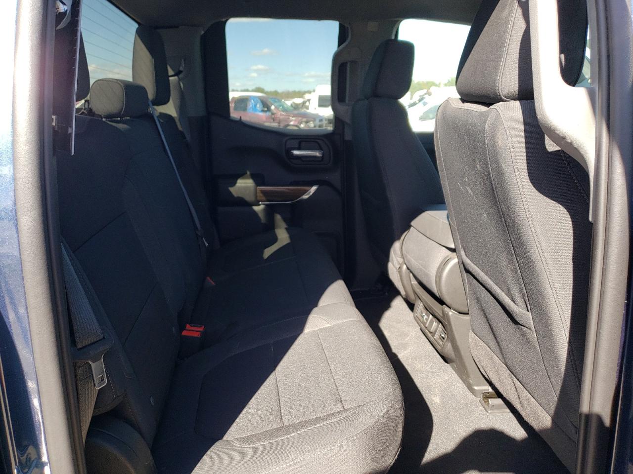 Photo 6 from auction – 2021 CHEVROLET SILVERADO with VIN 1GCRYEEK8MZ333460