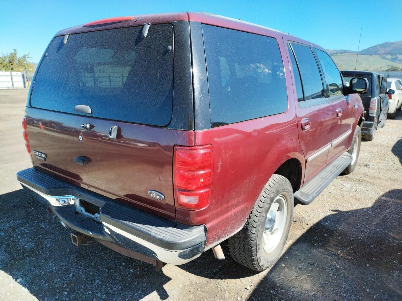 Photo 4 from auction – 1998 FORD EXPEDITION with VIN 1FMPU18L7WLC04658