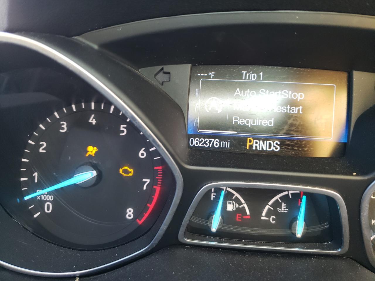 Photo 8 from auction – 2017 FORD ESCAPE SE with VIN 1FMCU9GD4HUC08249