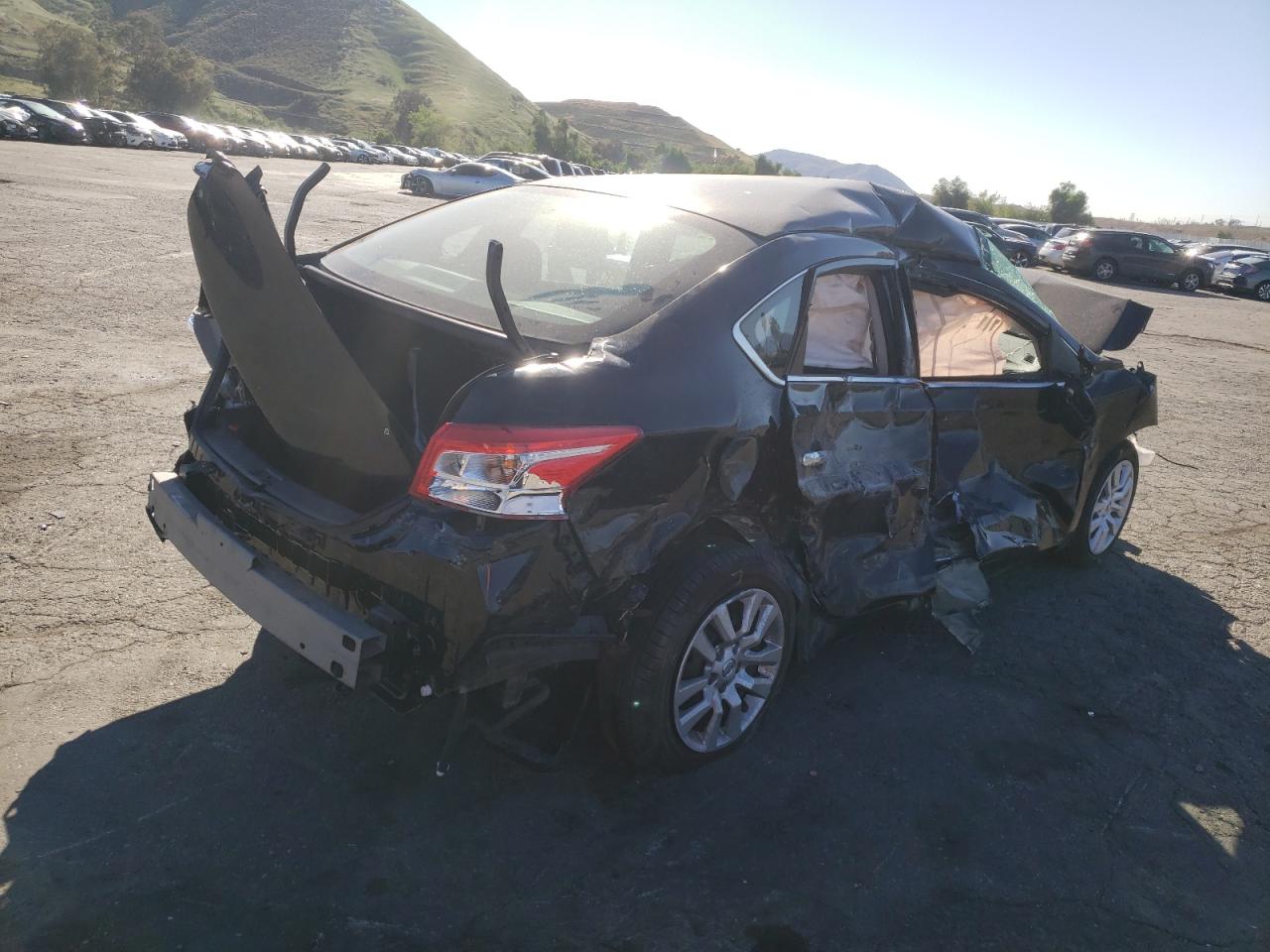 Photo 4 from auction – 2017 NISSAN SENTRA S with VIN 3N1AB7AP8HY357918
