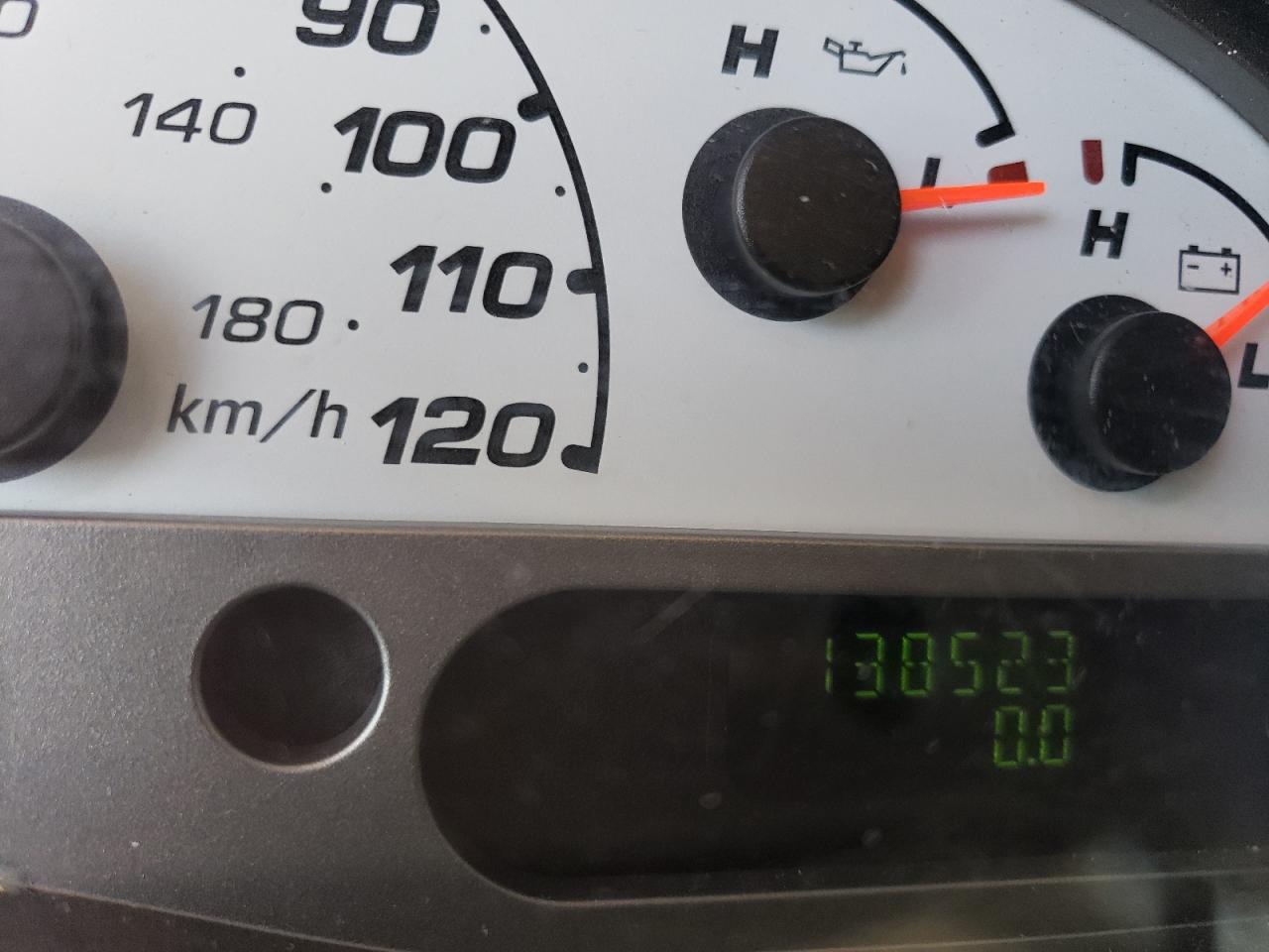 Photo 8 from auction – 2005 FORD EXPLORER S with VIN 1FMZU67K65UA88053