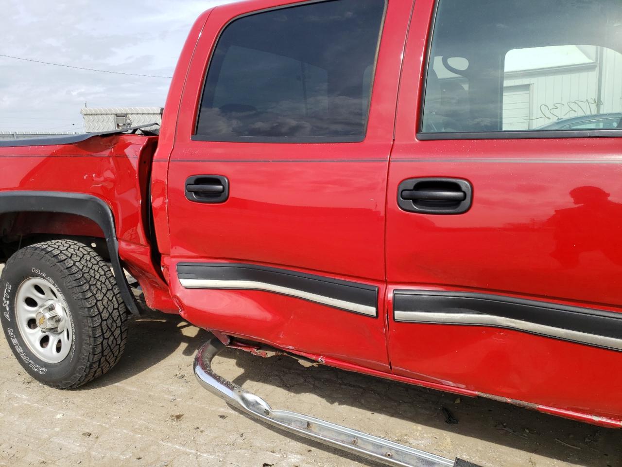 Photo 9 from auction – 2005 CHEVROLET SILVERADO with VIN 2GCEK13T951168582