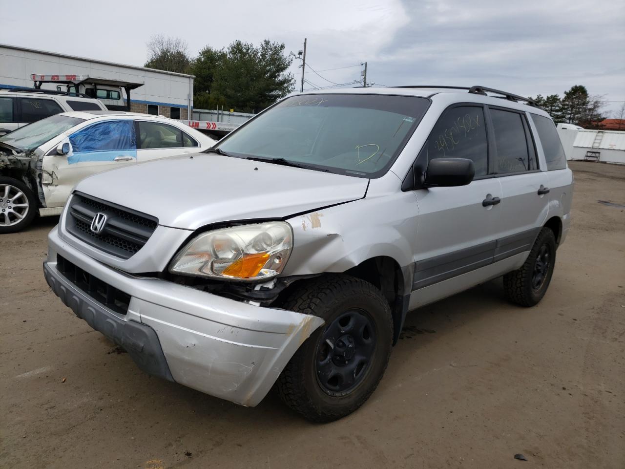 Photo 2 from auction – 2005 HONDA PILOT LX with VIN 2HKYF18175H563903