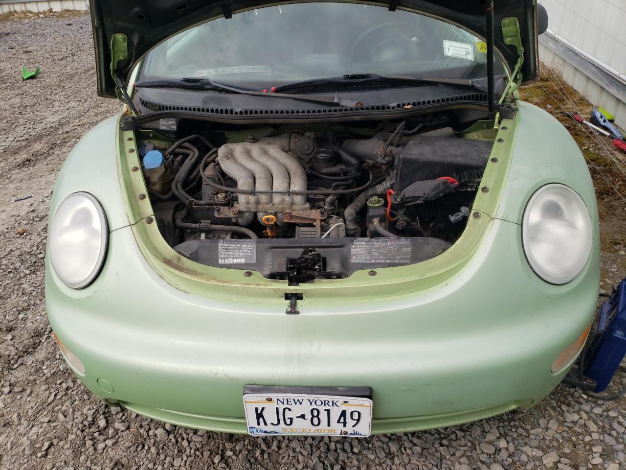 Photo 7 from auction – 2000 VOLKSWAGEN NEW BEETLE with VIN 3VWBC21C4YM468811